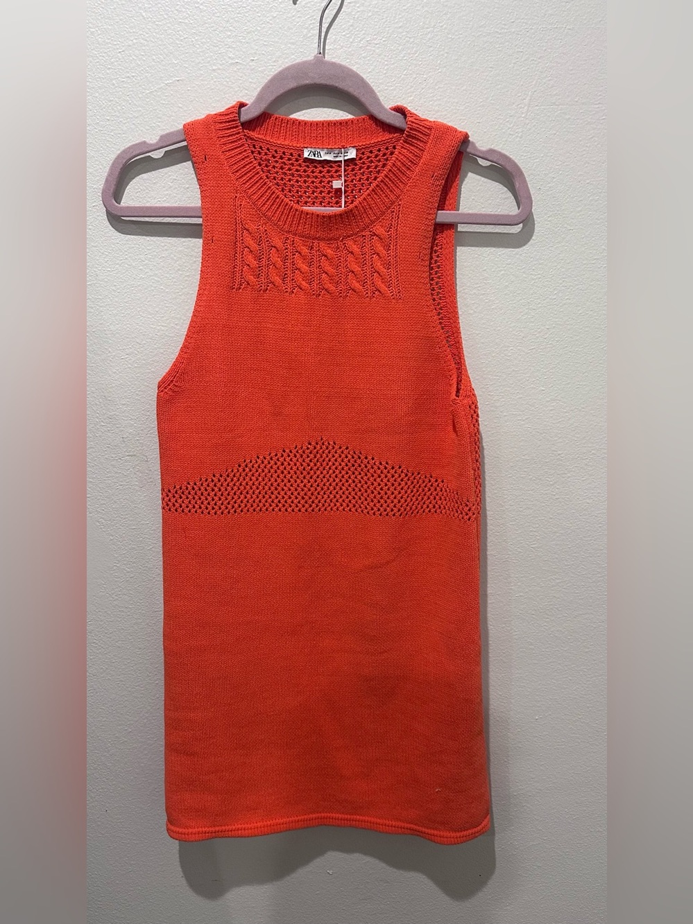Zara Orange Sleeveless Knit Crewneck Sweater